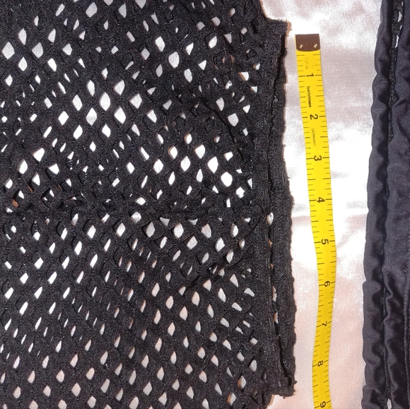 Super cute black fishnet style very stretchy high-waisted booty short and halter - Picture 2 of 4